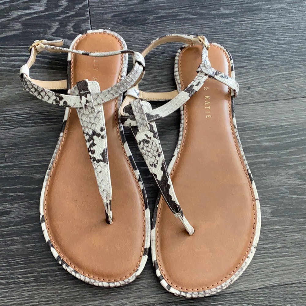 Kelly and Katie snack skin sandals